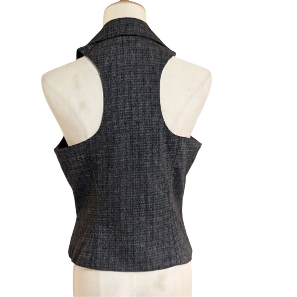 Stooshy Y2K Black and Gray Tailored Vest Top - Picture 4 of 6